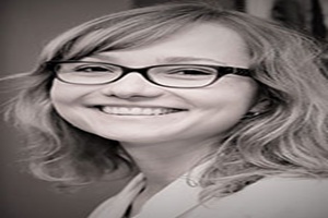 Dr Laura Anna Petruescu